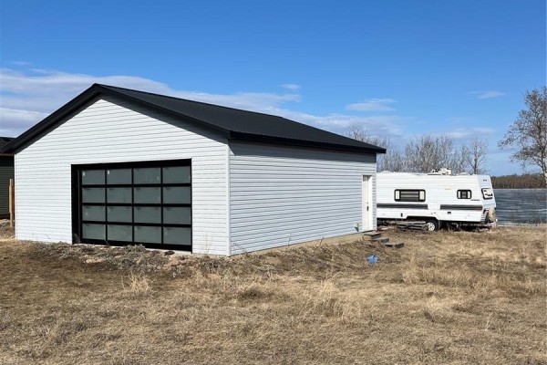 Dixon Lake Waterfront, Invergordon Rm No  430, SK, photo 3