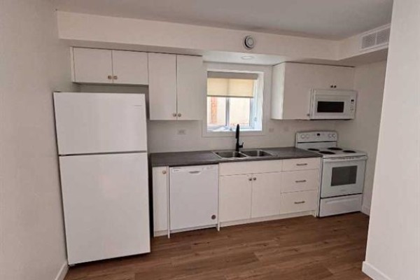 E, 6014 54 Street, Taber, AB T1G1K3 Photo 4