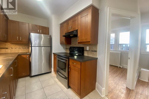 Primary Bedroom - E - 341 St Clair Avenue W, Toronto, ON M5P1N3 Photo 5