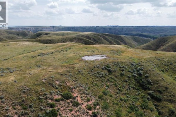 E 7-13-6-4 8 Street Sw, Redcliff, AB T0J2P0 Photo 3