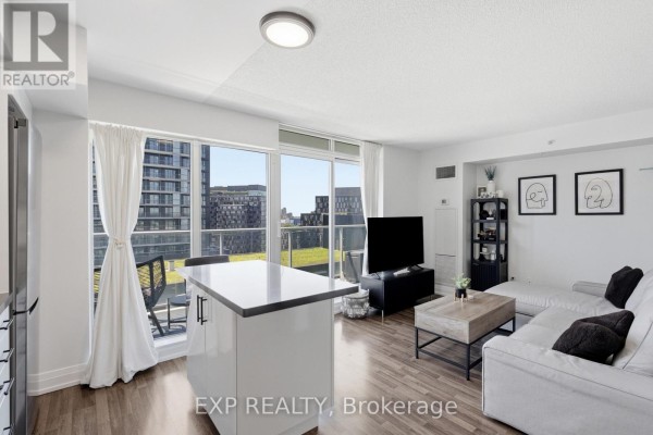 Den - E1108 - 555 Wilson Avenue, Toronto, ON M3H5Y6 Photo 3