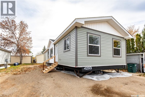 Bedroom - E18 1455 9th Avenue Ne, Moose Jaw, SK S6J1C6 Photo 2