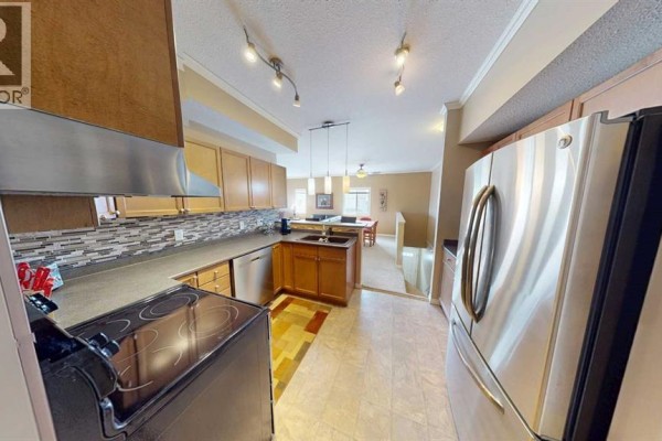 4pc Bathroom - E204, 8640 103 Avenue, Grande Prairie, AB T8X0C3 Photo 3