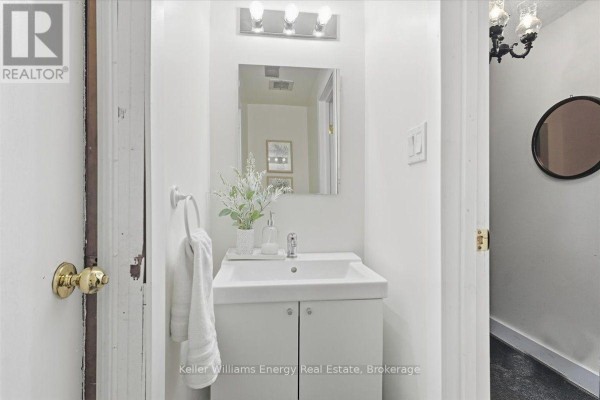 Dining room - E45 - 221 Ormond Drive, Oshawa, ON L1G6T7 Photo 4