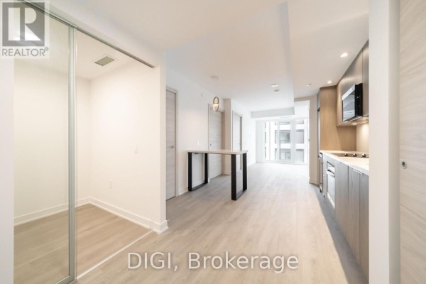 Living room - E725 - 485 Perth Avenue, Toronto, ON M6N0B9 Photo 3