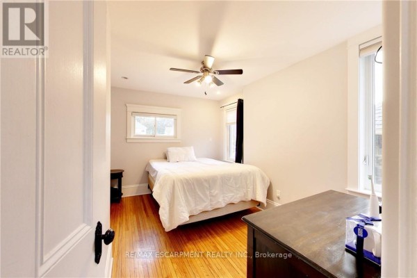 East #1 - 122 Forsyth Street, Sarnia, ON, photo 3