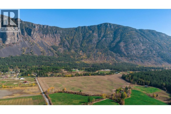 East Field Lyons Road, Lister, BC V0B1G2 Photo 2