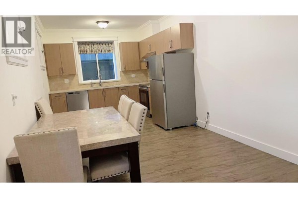Ensuite 5335 Irving Street Street, Burnaby, BC, photo 2