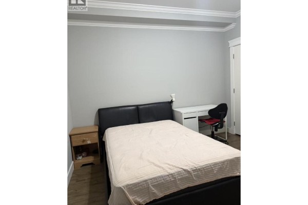 Ensuite 5335 Irving Street Street, Burnaby, BC V5H1V1 Photo 5