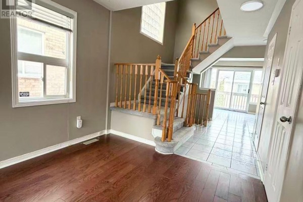 Kitchen - Entire Property - 367 Marble Place, Newmarket, ON L3X2P1 Photo 4
