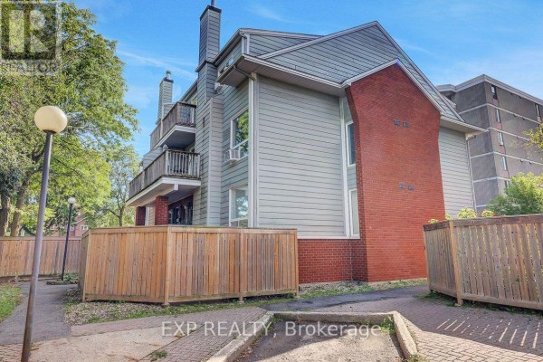 Townhouse for sale at F - 20 Hart Avenue, Ottawa, ON - MLS® YCZbjG