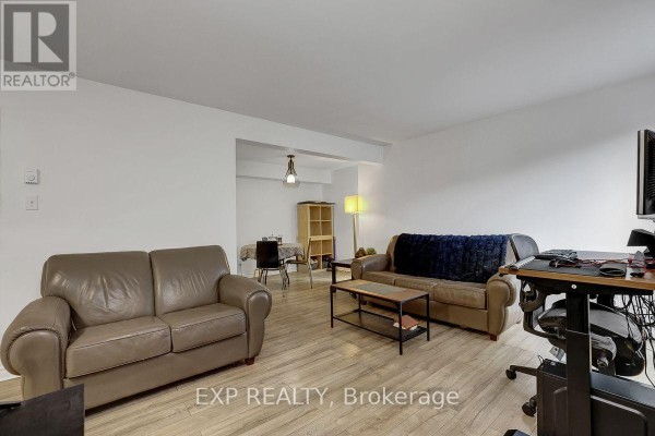 F - 20 Hart Avenue, Ottawa, ON K1K4H8 Photo 5