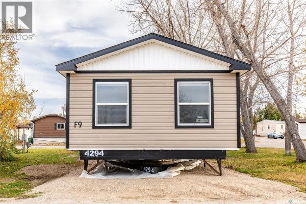 Bedroom - F9 1455 9th Avenue Ne, Moose Jaw, SK S6J1C6 Photo 2