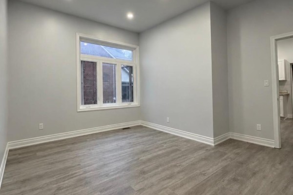 First Floor - 243 Woodfield Road, Toronto, ON M4L2W8 Photo 4