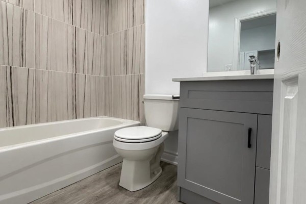 First Floor - 243 Woodfield Road, Toronto, ON M4L2W8 Photo 5