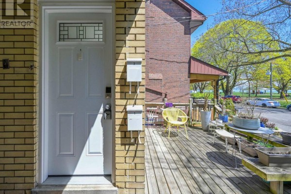 Living room - First Floor & Basement - 24 Kewbeach Avenue, Toronto, ON M4L1B7 Photo 4
