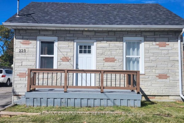 Front Unit-main Floor - 220 Mcnaughton Avenue, Oshawa