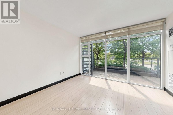 G08 - 110 Fort York Boulevard, Toronto, ON, photo 3