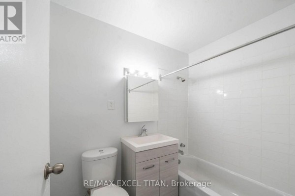 G1 - 2505 Eglinton Avenue W, Toronto, ON M1K2R1 Photo 5