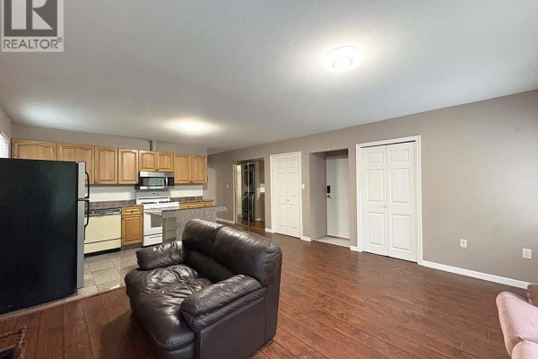 Garden 5225 Canada Way, Burnaby, BC V5E3N4 Photo 3