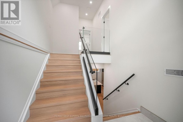 Garden Suite - 412 Glenholme Avenue, Toronto, ON M6E3E7 Photo 5