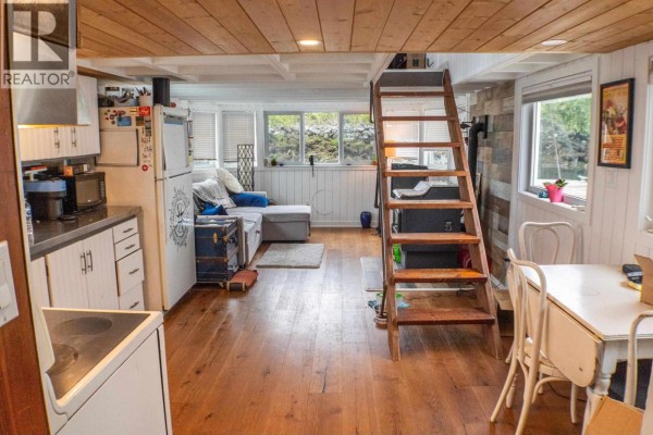 Gnb21-415 W Esplanade Avenue, North Vancouver, BC V7M1A4 Photo 3
