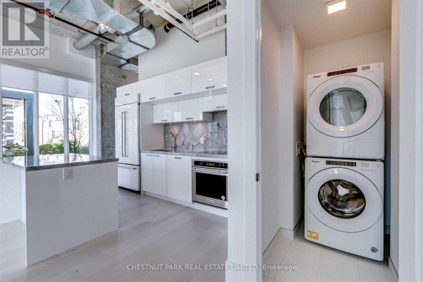 Bathroom - Gph17 - 50 Mccaul Street, Toronto, ON M5T1V9 Photo 3