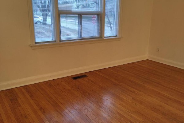 Dining room - Gr, 2nd - 17 Bonnington Place, Toronto, ON M2N4V2 Photo 2
