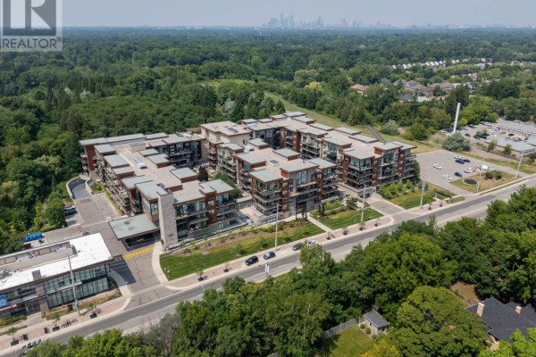 Kitchen - Gr17 - 1575 Lakeshore Road W, Mississauga, ON L5J0B1 Photo 3