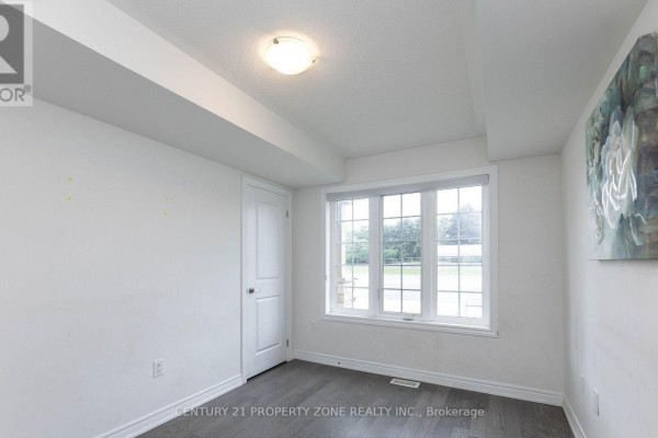 Ground Floor - 39 Hashmi Place, Brampton, ON L6Y6K1 Photo 5