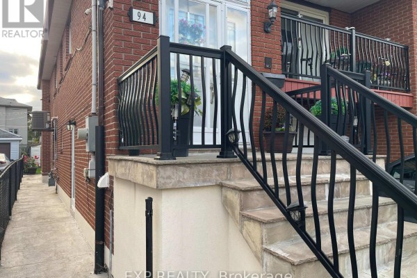 Living room - Ground Floor - 94 Heale Avenue, Toronto, ON M1N3X8 Photo 2