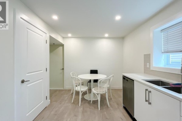 Ground Level 320 E 57th Avenue, Vancouver, BC V5X1S7 Photo 4