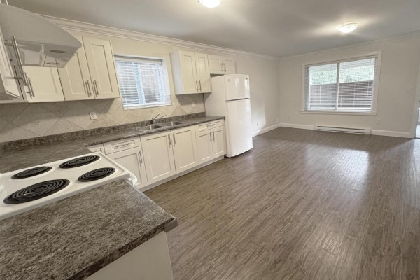 Ground Suite-14000 Wellington Drive, Surrey, BC V3R9H2 Photo 2
