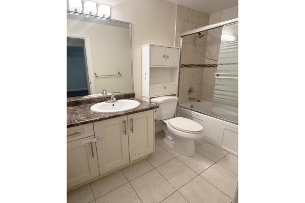 Ground Suite-14000 Wellington Drive, Surrey, BC V3R9H2 Photo 3