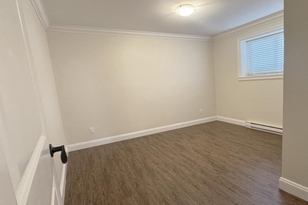 Ground Suite-14000 Wellington Drive, Surrey, BC V3R9H2 Photo 4