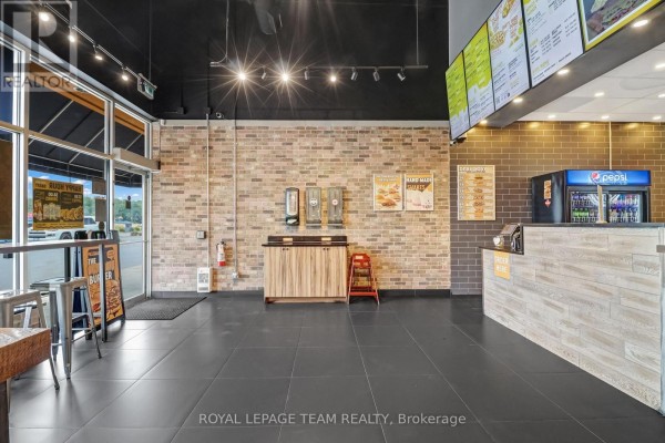 H1b - 3890 Innes Road, Ottawa, ON, photo 3