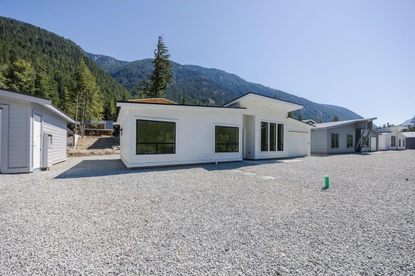 Hg 187 71358 Grove Place, Hope, Hope, BC, photo 2