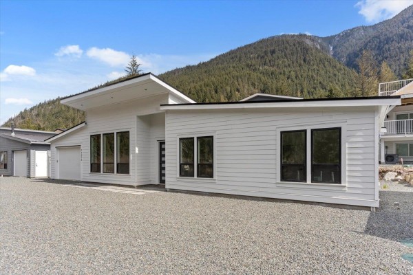 Hg185 71376 Grove Place, Sunshine Valley, Hope, BC, photo 3