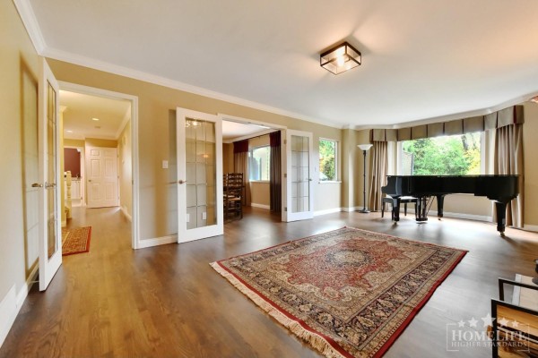 House 14564 18a Avenue, Surrey, BC V4A8A4 Photo 5
