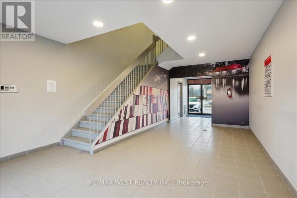 J202 - 155 Frobisher Drive, Waterloo, ON N2V2E1 Photo 4