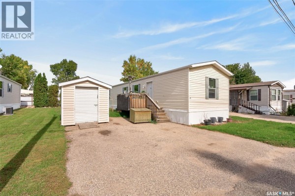 4pc Bathroom - J5 1295 9th Avenue Ne, Moose Jaw, SK S6J1C5 Photo 2