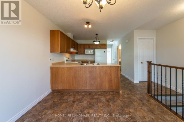J54 - 619 Wild Ginger Avenue, Waterloo, ON, photo 3