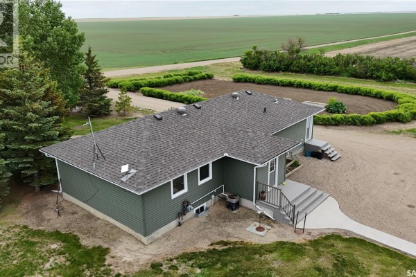 Living room - Japp Acreage, Newcombe Rm No  260, SK S0L1A0 Photo 4