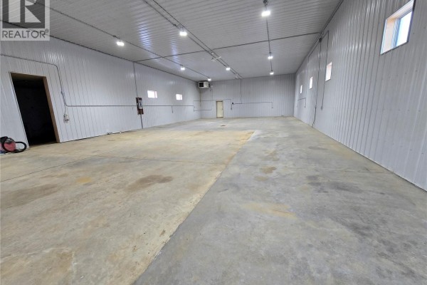 Key Well Shop, Lomond Rm No  37, SK S4H1J1 Photo 4