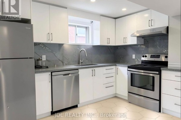 Kitchen Main/2 Beds Bsmt - 13 Pawnee Ave Avenue, Toronto, ON M2H3C6 Photo 2