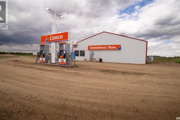 Krazy Canuck, Highway 9 & 18, Enniskillen Rm No  3, SK S0G3N0 Photo 3
