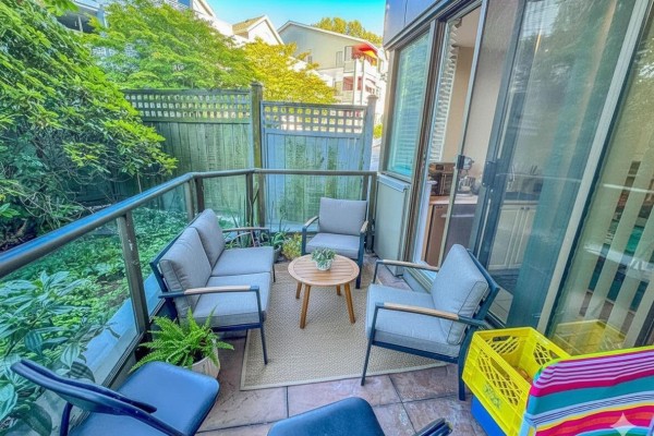L02 13880 101 Avenue, Surrey, BC V3T5T1 Photo 3