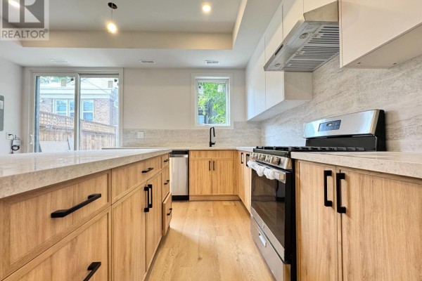 Kitchen - Laneway - 269 Brunswick Avenue, Toronto, ON M5S2M6 Photo 3