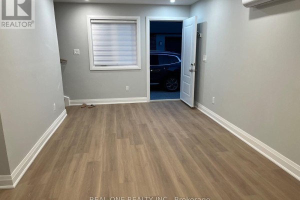 Bedroom 2 - Laneway House - 90 Douglas Avenue, Toronto, ON M5M1G5 Photo 5