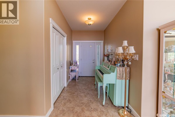 Dining room - Liu Acreage, Estevan Rm No  5, SK S4A0T8 Photo 3